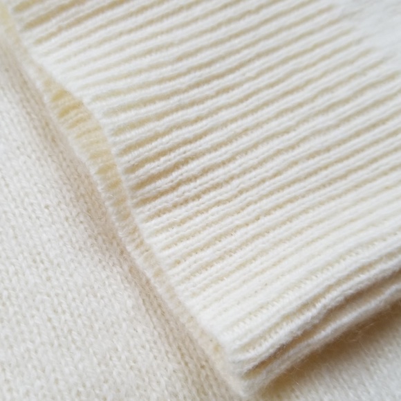 Lord & Taylor Cashmere Sweater - Picture 7 of 9